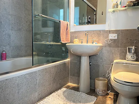Rented by Oxford Property Group | media 19