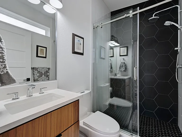 201 Tillery Sq #2 — Photo 5