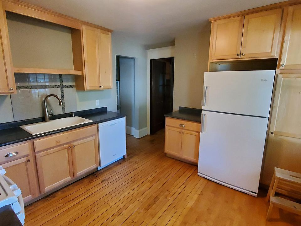 1st image of 1699 Marshall Ave