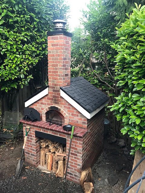 Wood fired pizza oven 