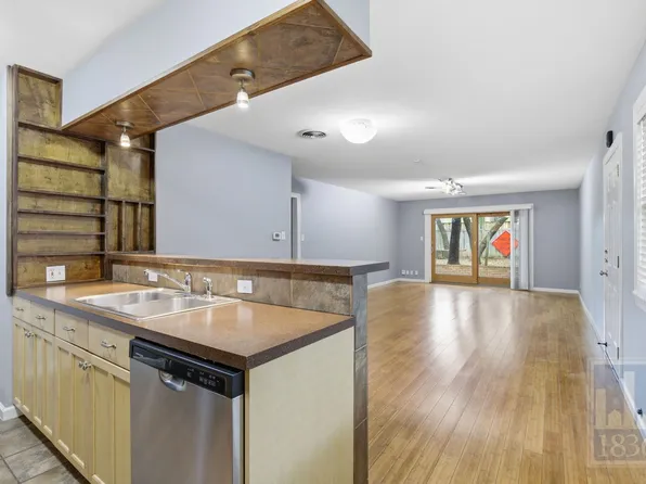 2416 S 5th St, Austin, TX