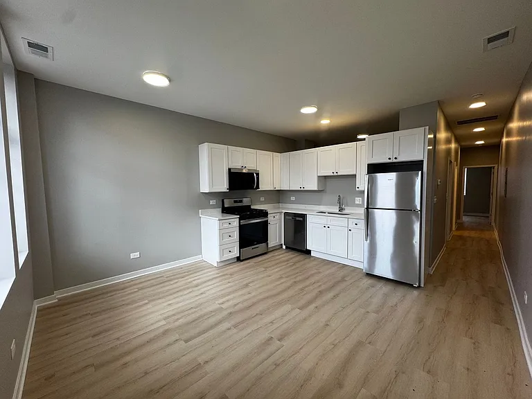 4007 W School St #3 — Photo 3