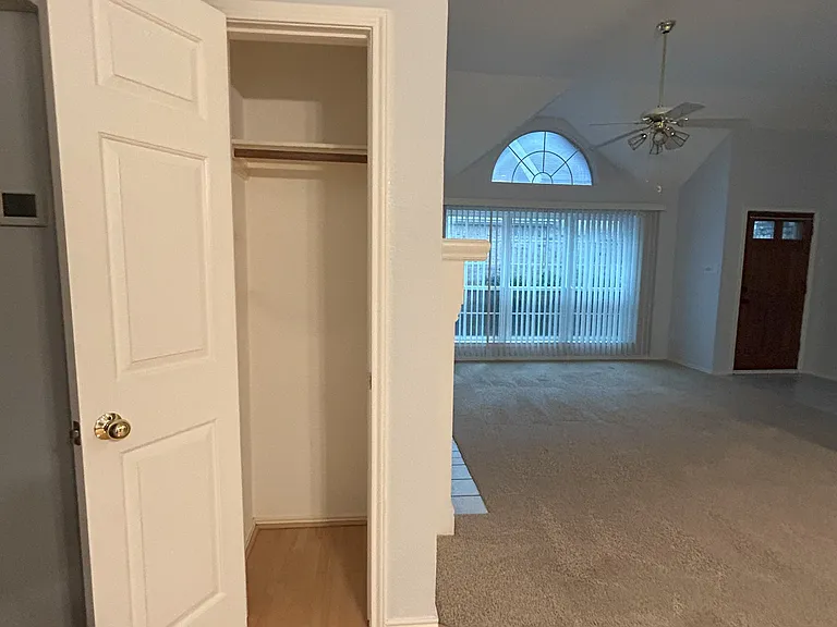 3022 Silver Springs Ln — Photo 4