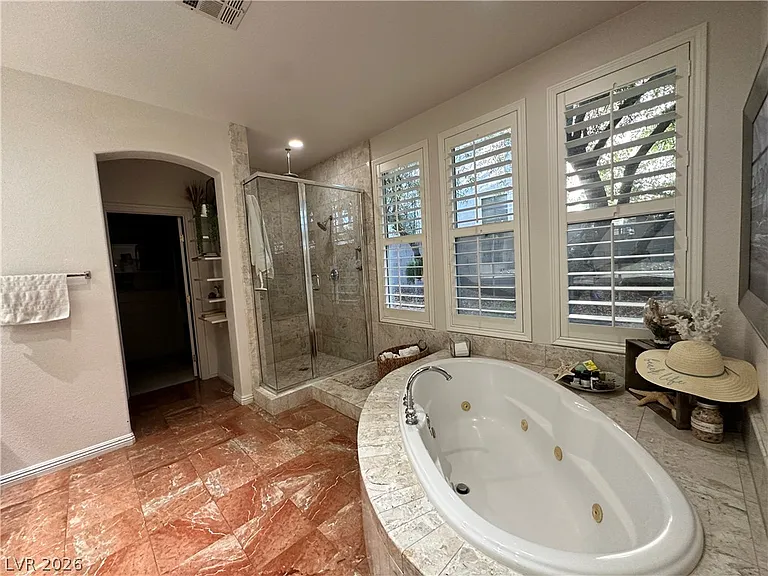 1211 Martini Dr — Photo 24