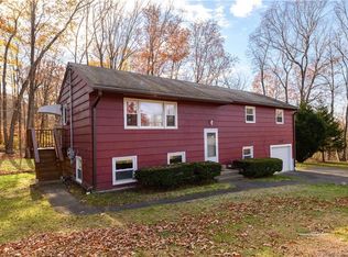 31 Wilson Dr, Oxford, CT 06478