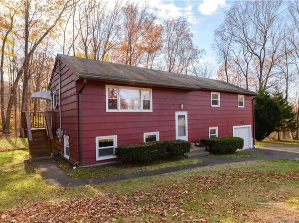 31 Wilson Drive, Oxford, CT 06478