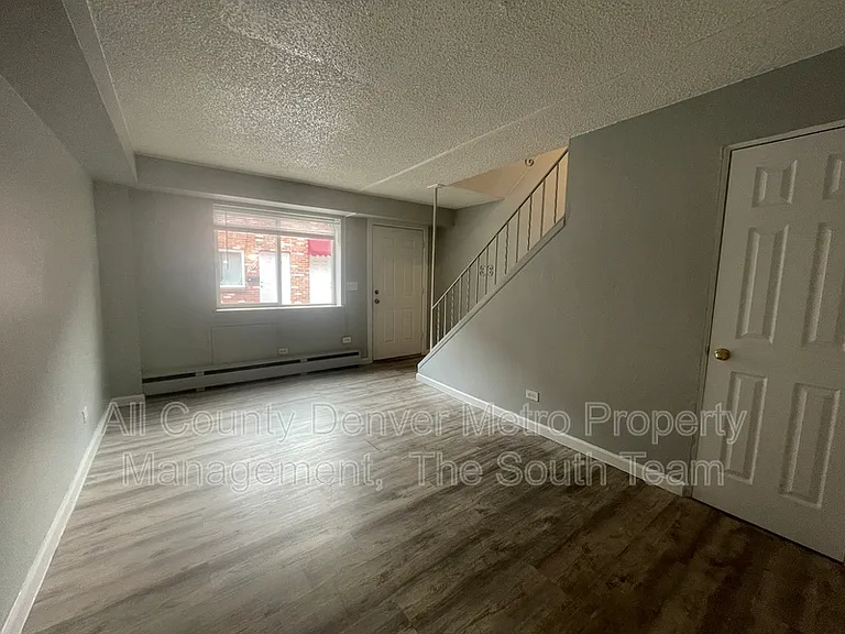 1627 Alton St — Photo 1