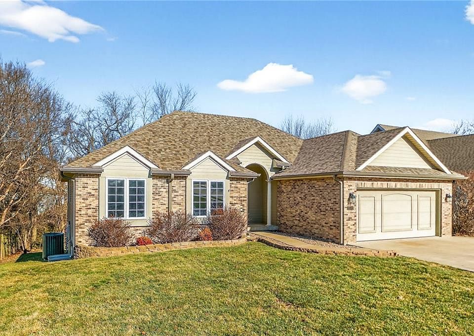 5509 Long View Dr, Saint Joseph, MO 64503 | Zillow