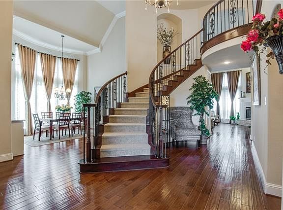 4th image of 1522 Riverdale Dr