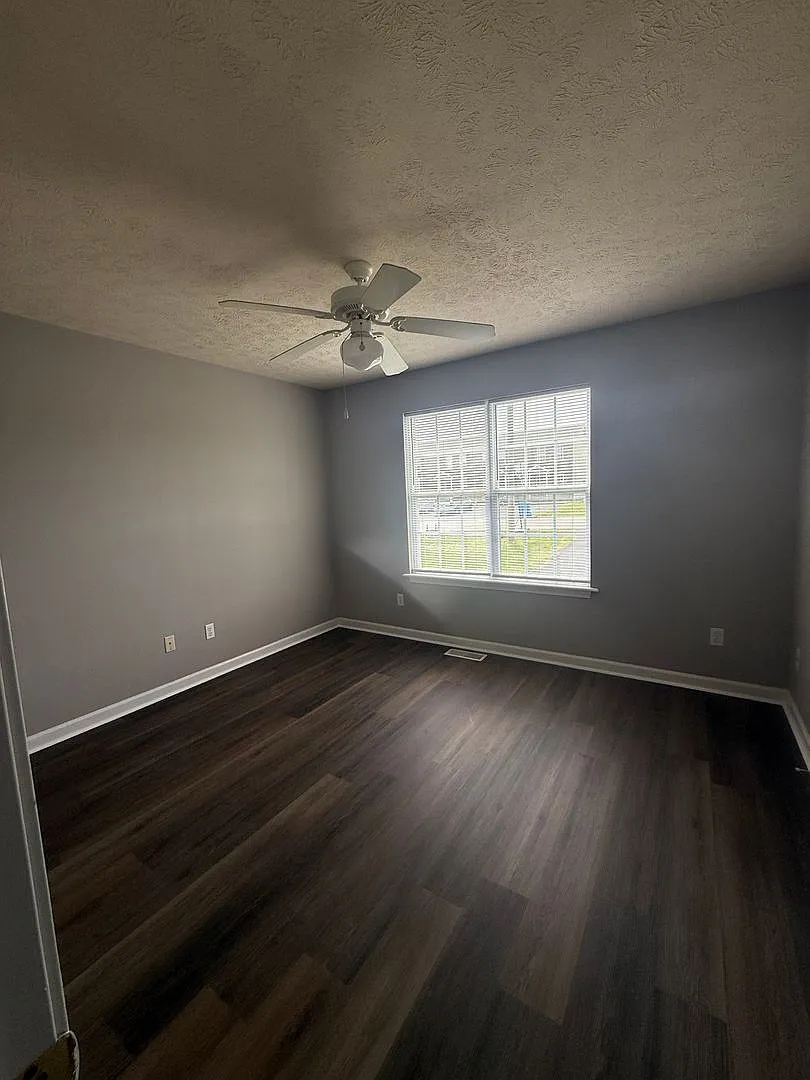 Recently upgraded 2 Bedroom apartment in Glasgow — Photo 3