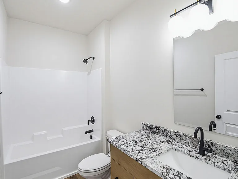 475 E River Ln — Photo 46