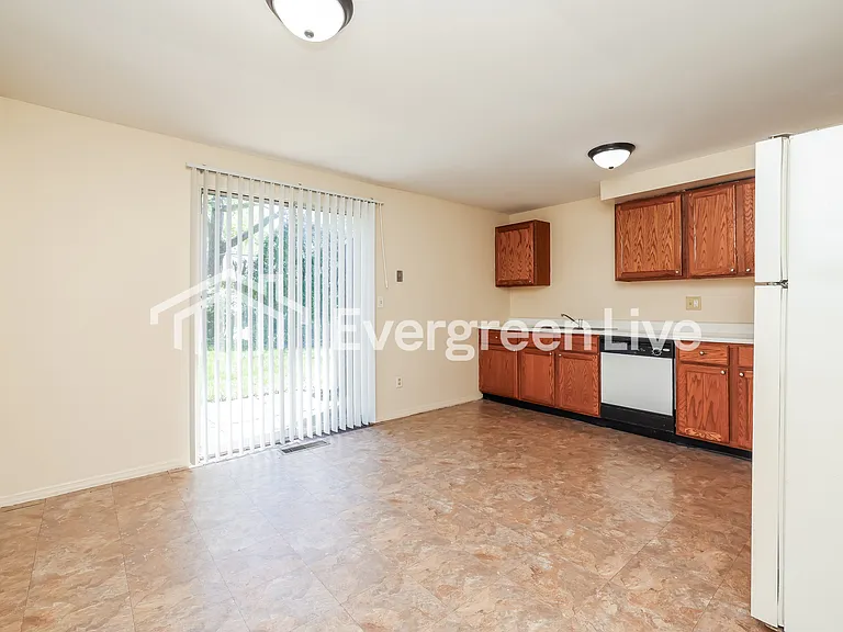 8307 Mount Carmel St — Photo 6