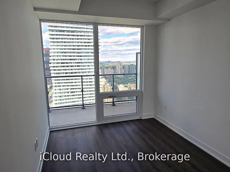 448 Burnhamthorpe Rd W #4006 — Photo 10
