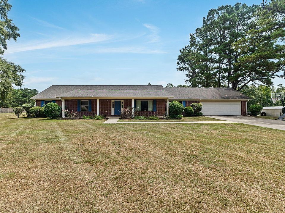 1st image of 28 Stonefield Dr