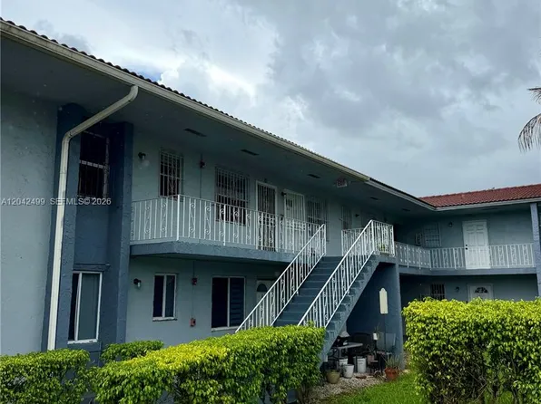 4050 NW 135th St #15-9, Opa Locka, FL 33054