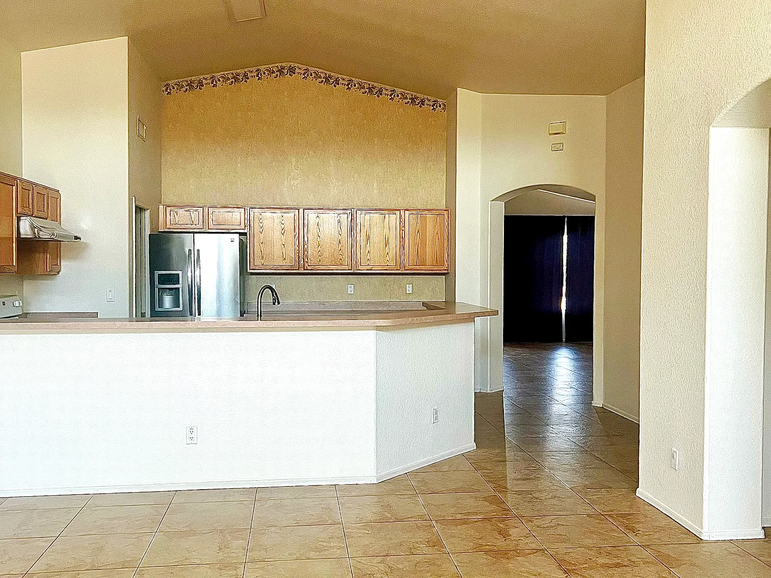 10228 E Watson Dr — Photo 2