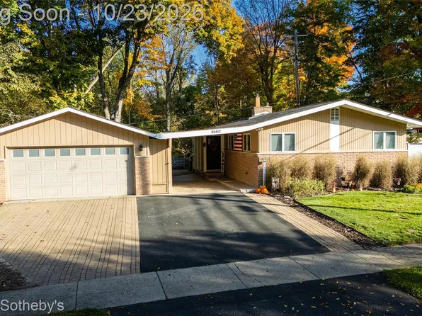 33412 Myrna St, Livonia, MI 48154