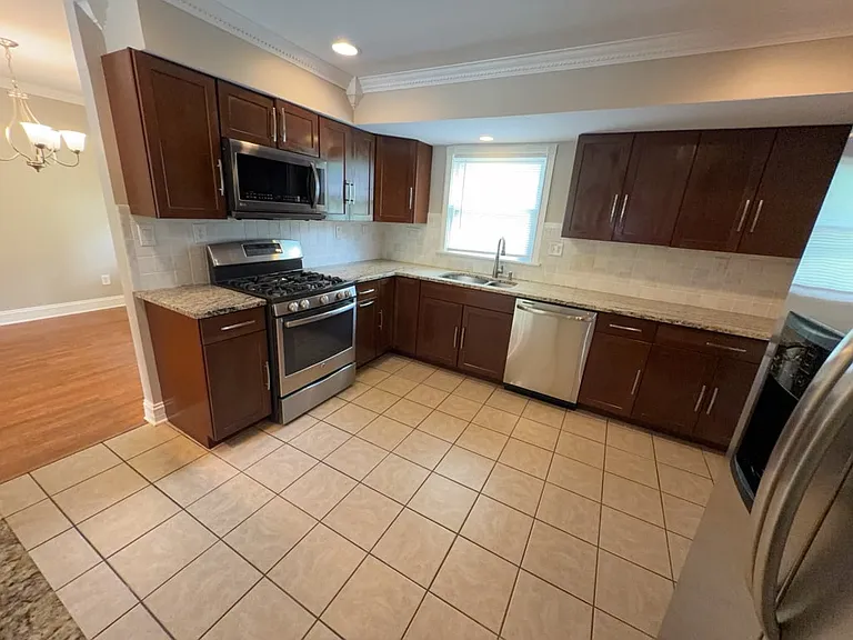 6862 N Windwood Dr W — Photo 10