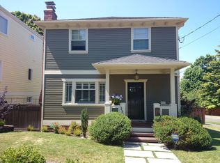 3701 41st Ave SW, Seattle, WA 98116