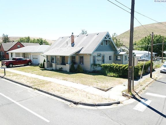 3rd image of 1212 Main St