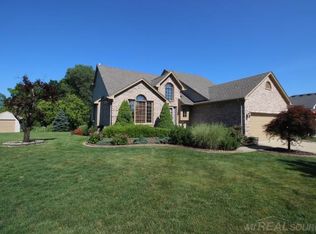 50515 Plaza Dr, Macomb, MI 48042