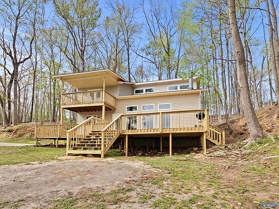 3rd image of 8832 Curtis Rd