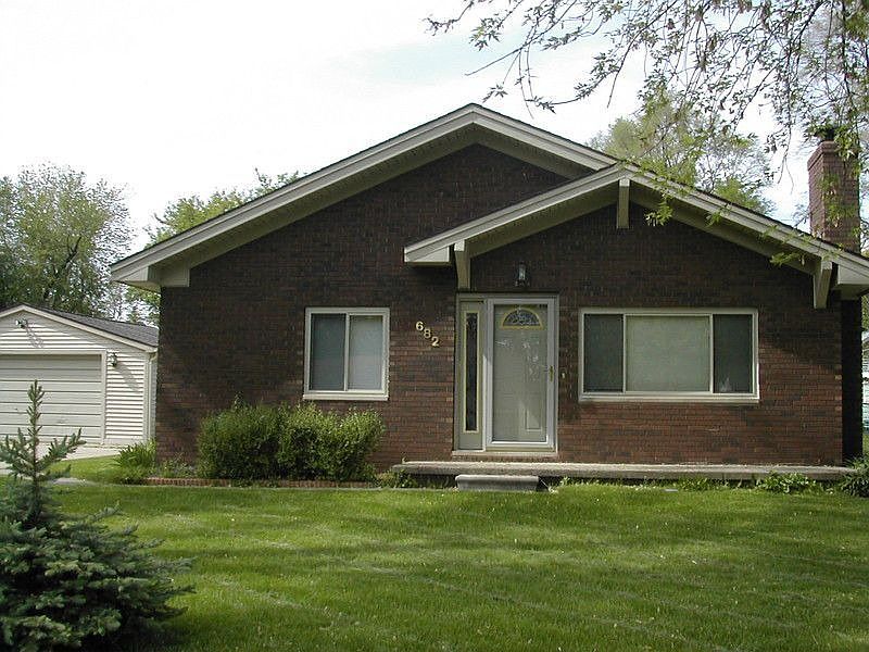 1st image of 682 Lucille Dr
