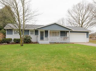 22322 Woodhenge Dr, Mattawan, MI 49071