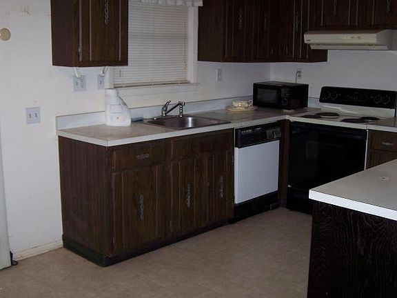 5th image of 10D Carnation Dr