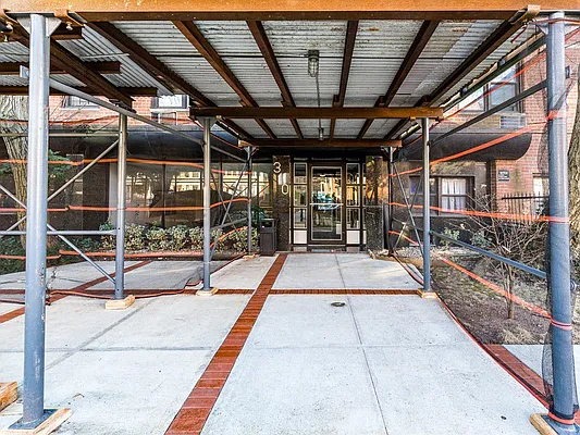 Sold by Keller Williams Realty Landmark | media 14