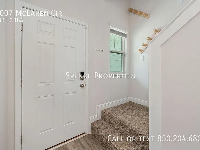 1007 McLaren Cir — Photo 17