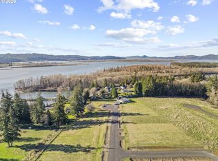 45 Sunnyfield Dr, Cathlamet, WA 98612