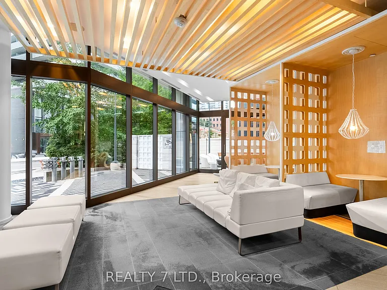 45 Charles St E #1808 — Photo 8