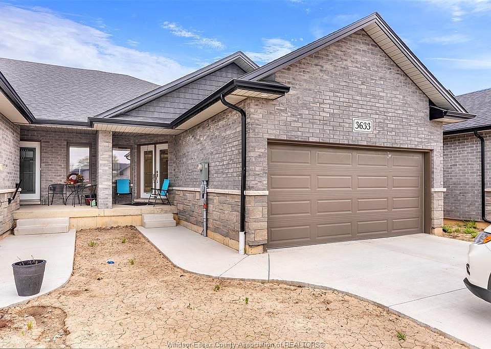 1st image of 3633 Hallee Cres