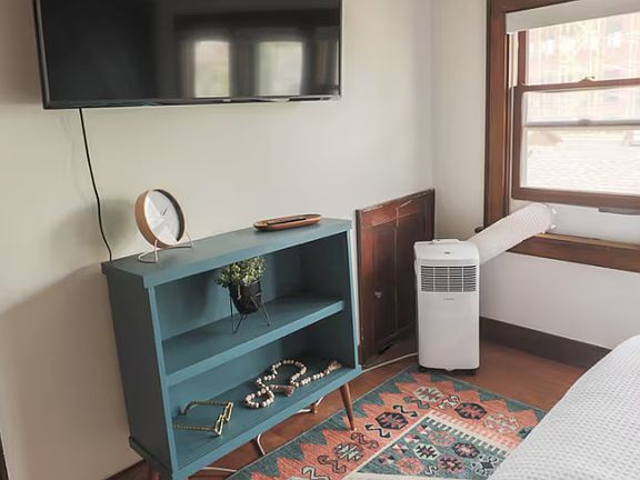 5th image of 2326 S 34th St #3