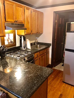 Rented by Metropolitan Equities | media 9