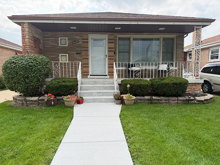 8618 S Komensky Ave — Photo 1