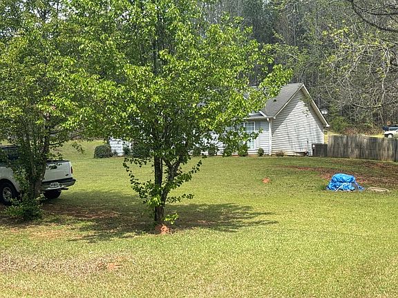 3rd image of 785 Hines Rd