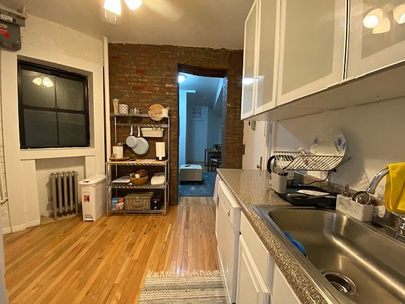 5th image of 55 Leroy St APT 2