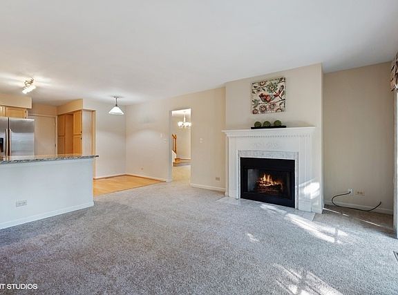 3rd image of 674 Portage Ct
