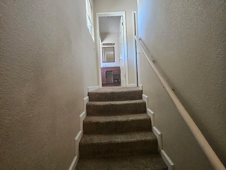 3318 R St #B — Photo 9