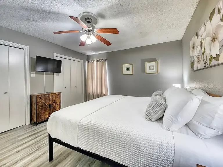 Star Braeswood Apartments — Photo 17