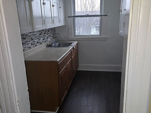 5th image of 45 Linden St #45