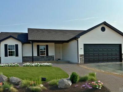 155 Rivers Edge Dr, Moscow Mills, MO, 63362