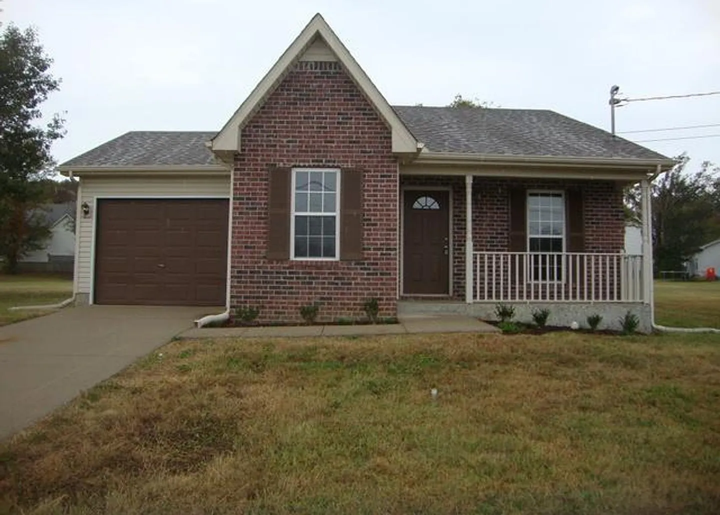Updated 3BR Home in Smyrna Modern Upgrades, Garage & Spacious Yard — Photo 1