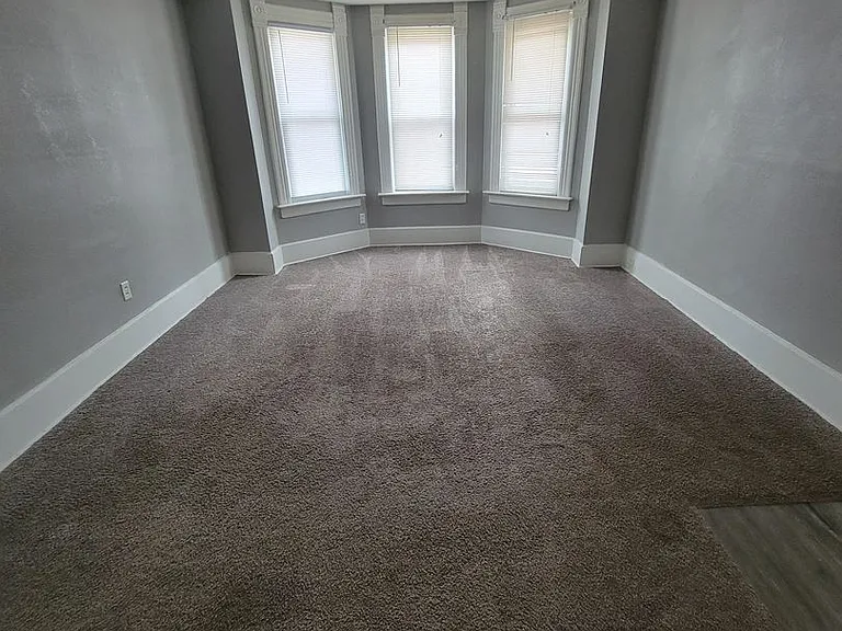 604 Fillmore St — Photo 3