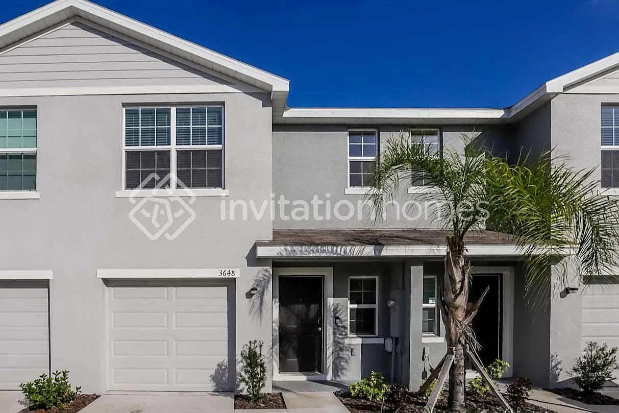 3648 Fulton Ferry Ln Tampa, FL 33619 — Photo 1