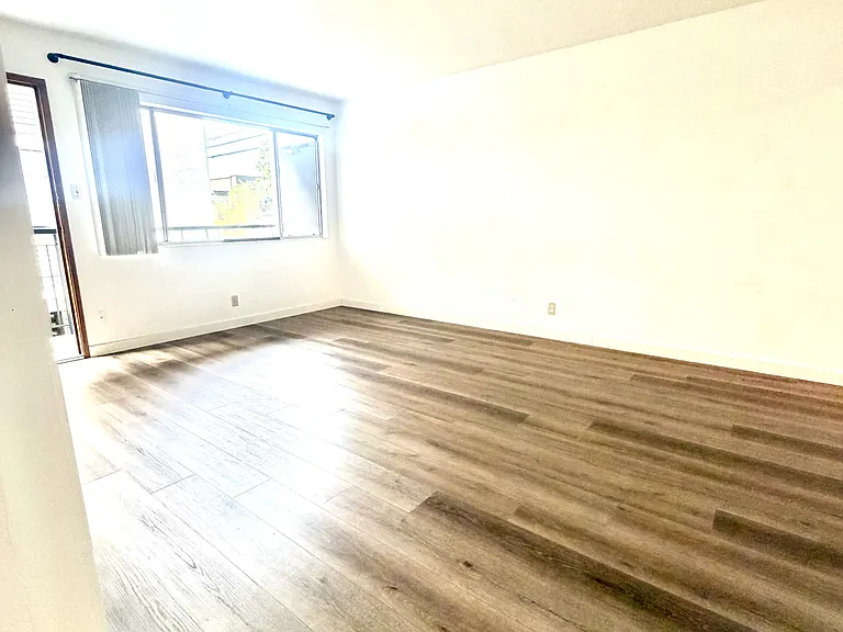 1822 Francisco St #14 — Photo 9