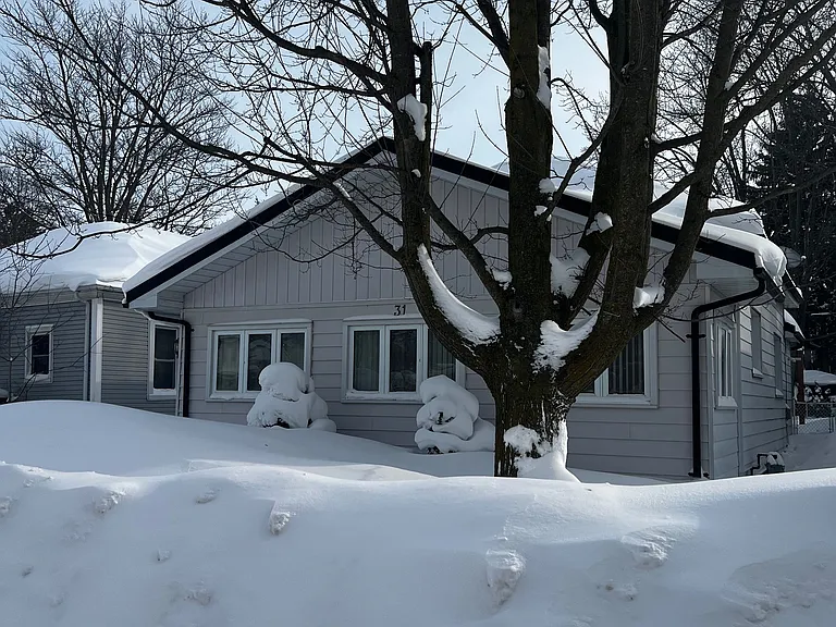 31 Railway Ave — Photo 6