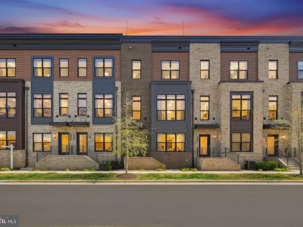 3539 Bellflower Ln, Rockville, MD 20852